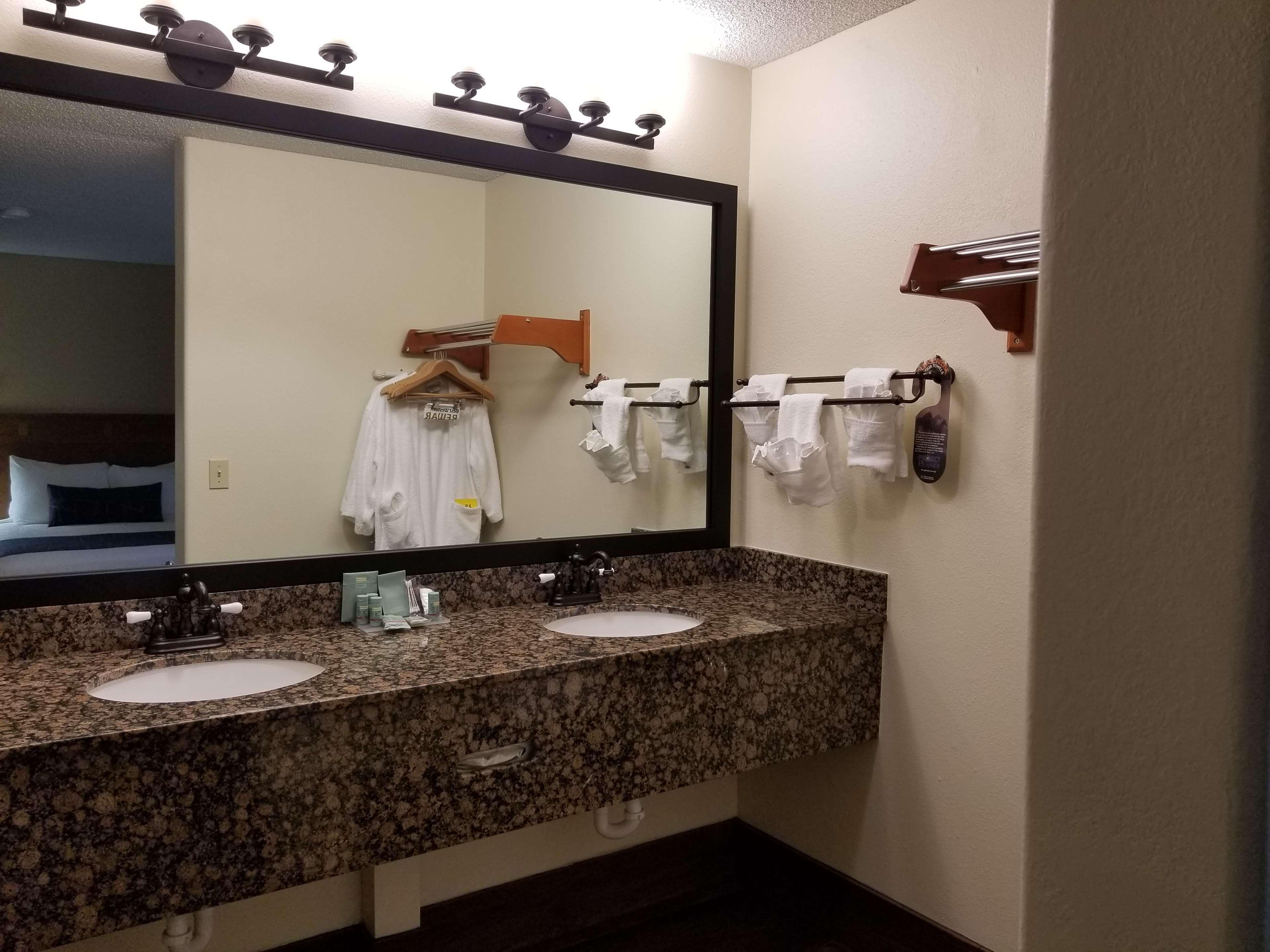Best Western Paint Pony Lodge Шоу-Лоу Экстерьер фото
