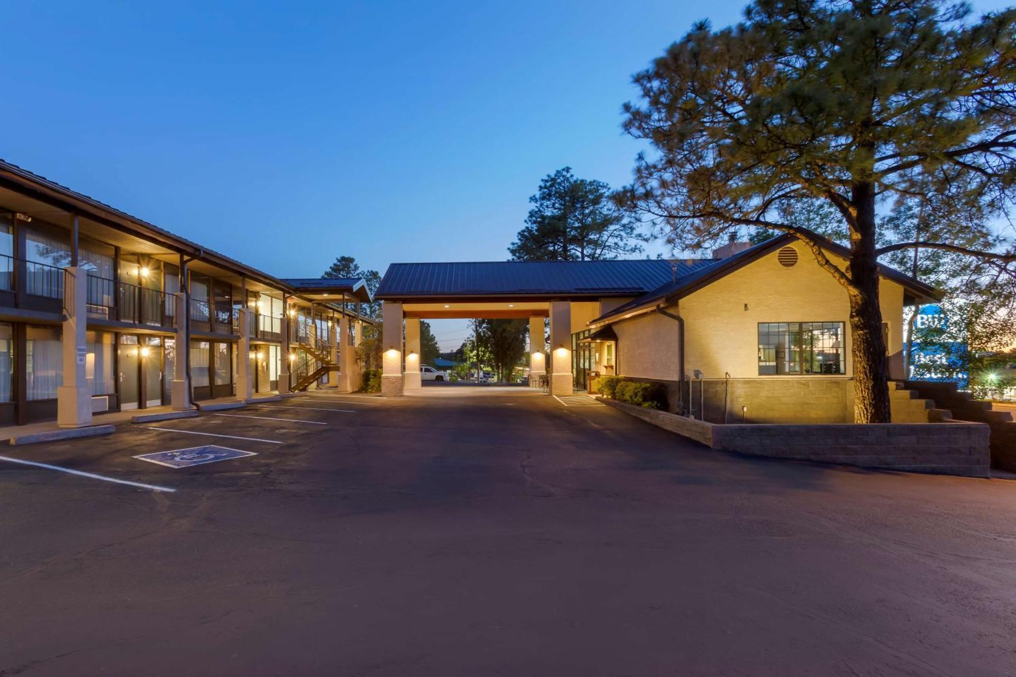 Best Western Paint Pony Lodge Шоу-Лоу Экстерьер фото