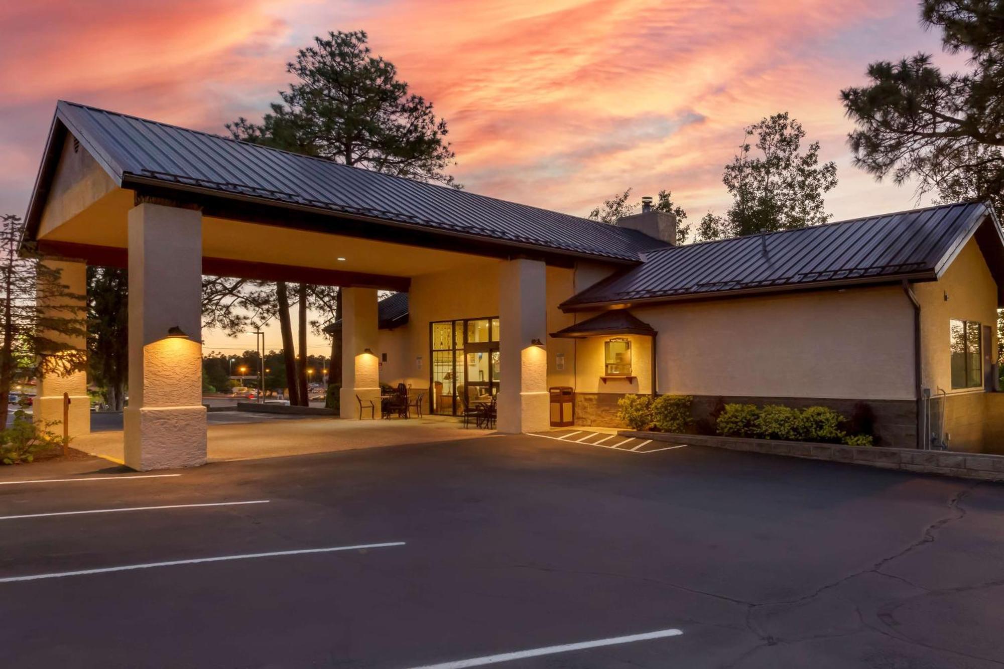 Best Western Paint Pony Lodge Шоу-Лоу Экстерьер фото