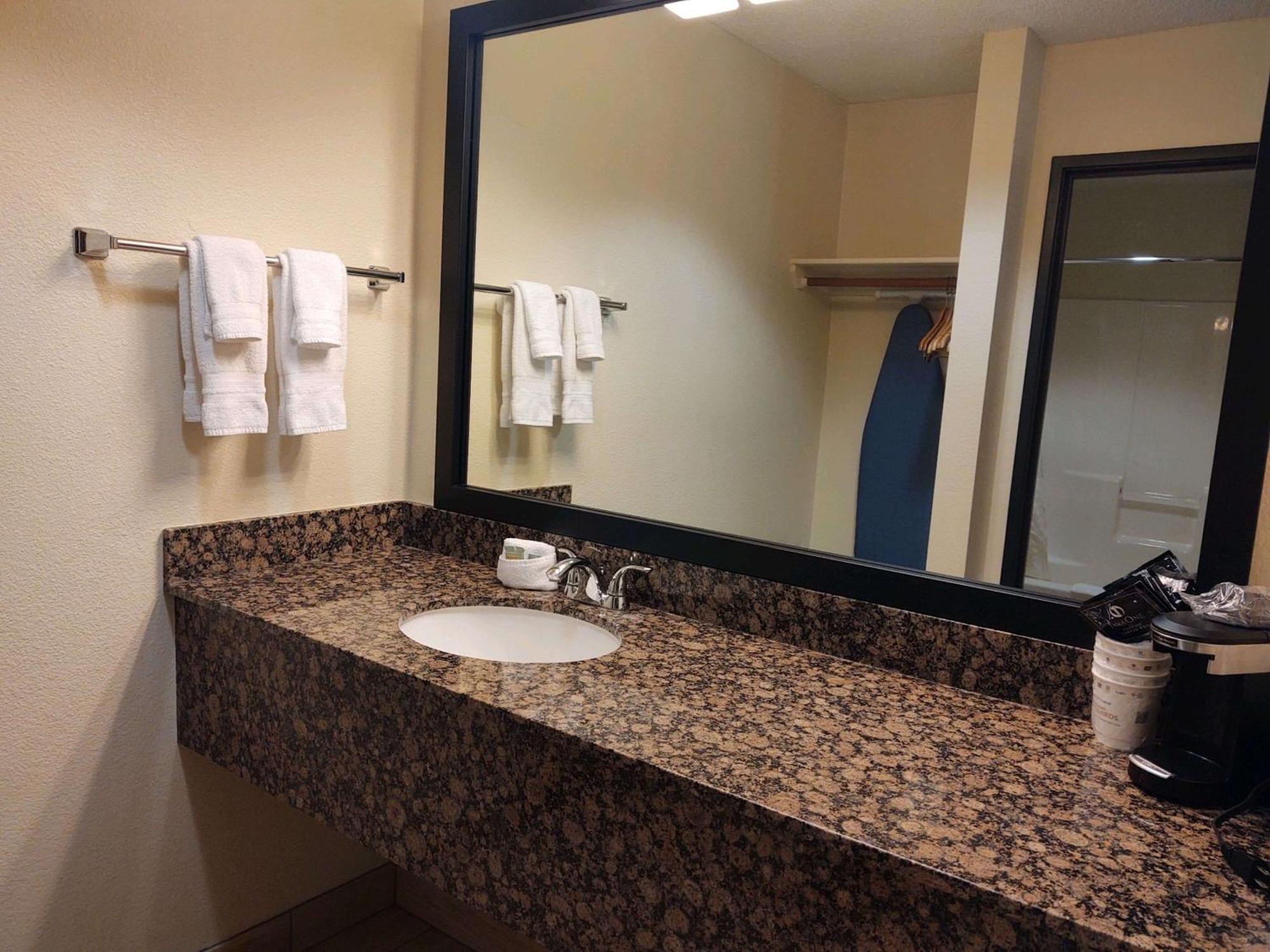 Best Western Paint Pony Lodge Шоу-Лоу Экстерьер фото